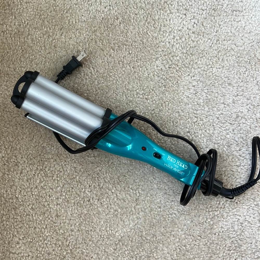 TIGI Bed Head Triple Barrel Wave Iron Teal and Silver